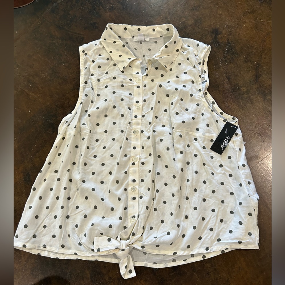 NWOT Ardene Top
